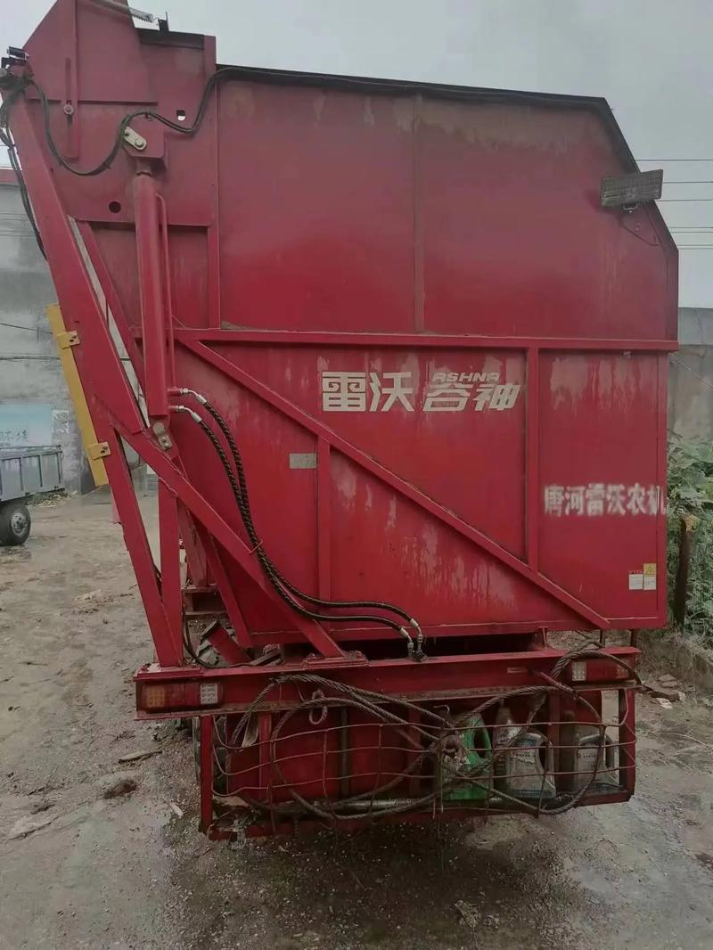 雷沃玉米收割机CB04价格是多少?哪里买更便宜? 雷沃玉米收割机cb04多少钱